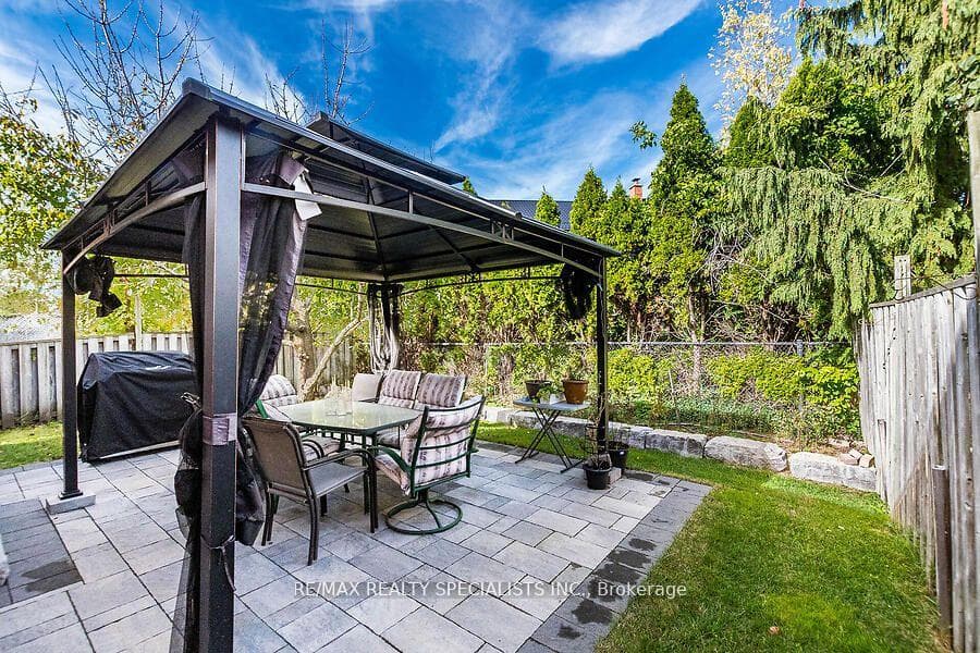 6525 WARBLER Lane photo 38
