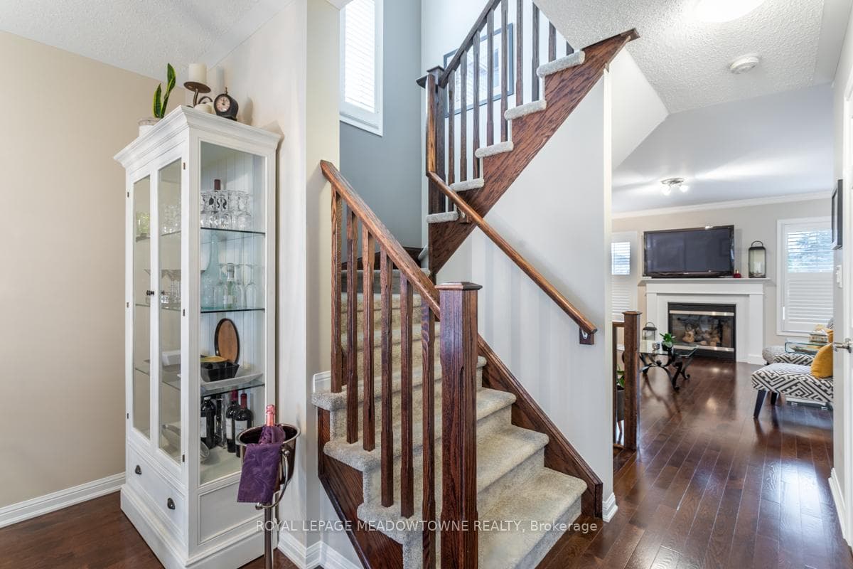 726 Hepburn Road photo 8