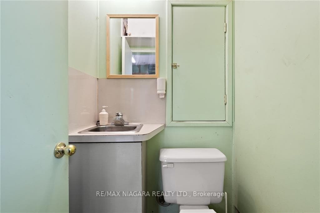 35 Lindbergh Drive photo 34