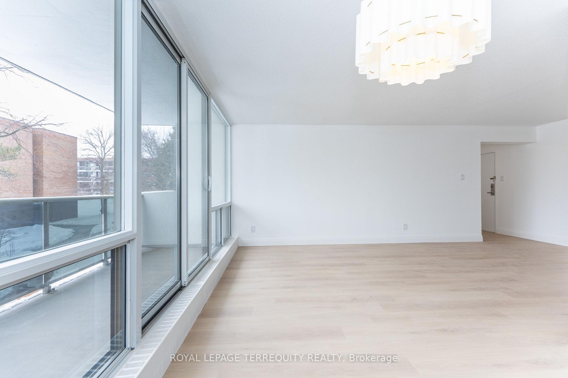 30 Sunrise Avenue Unit 202 photo 13