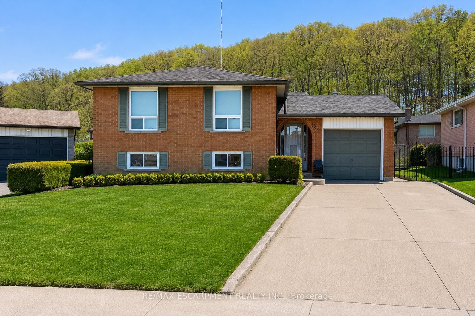 134 Marcella Crescent Unit B photo 2