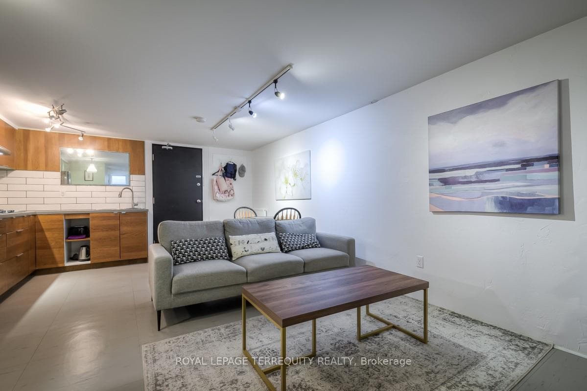 26A Scarlett Road Unit BSMT photo 6