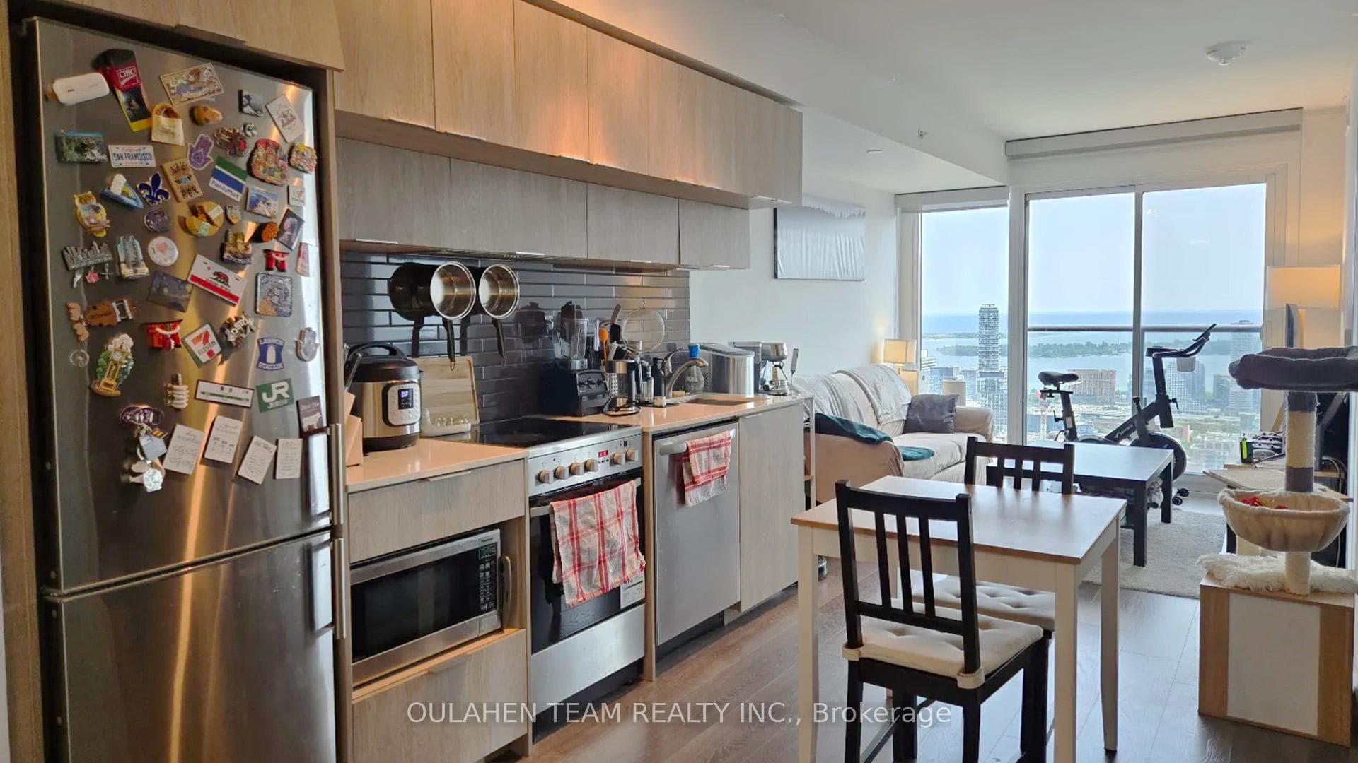 181 Dundas Street Unit 5109 photo 3