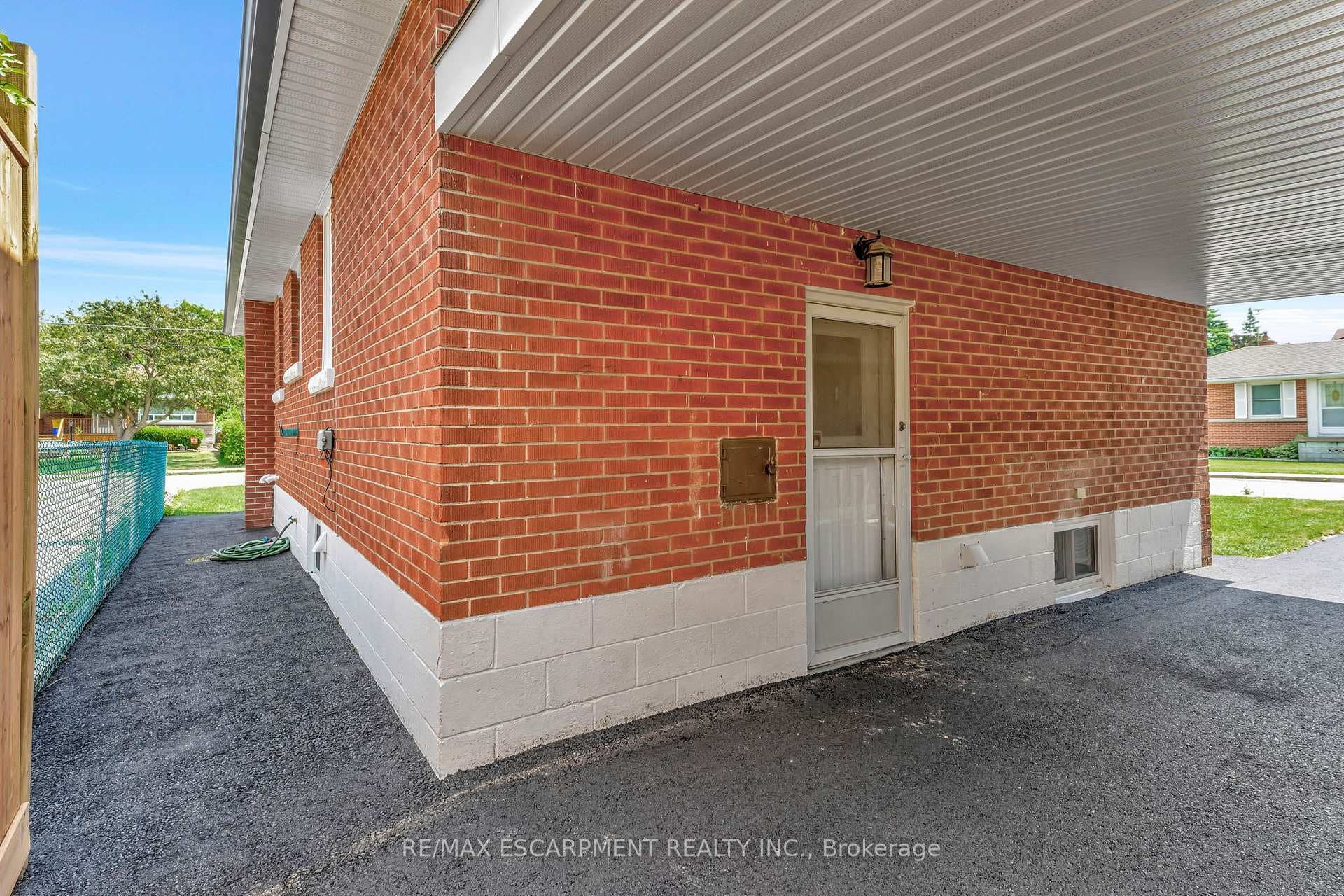 77 Inchlee Drive photo 32