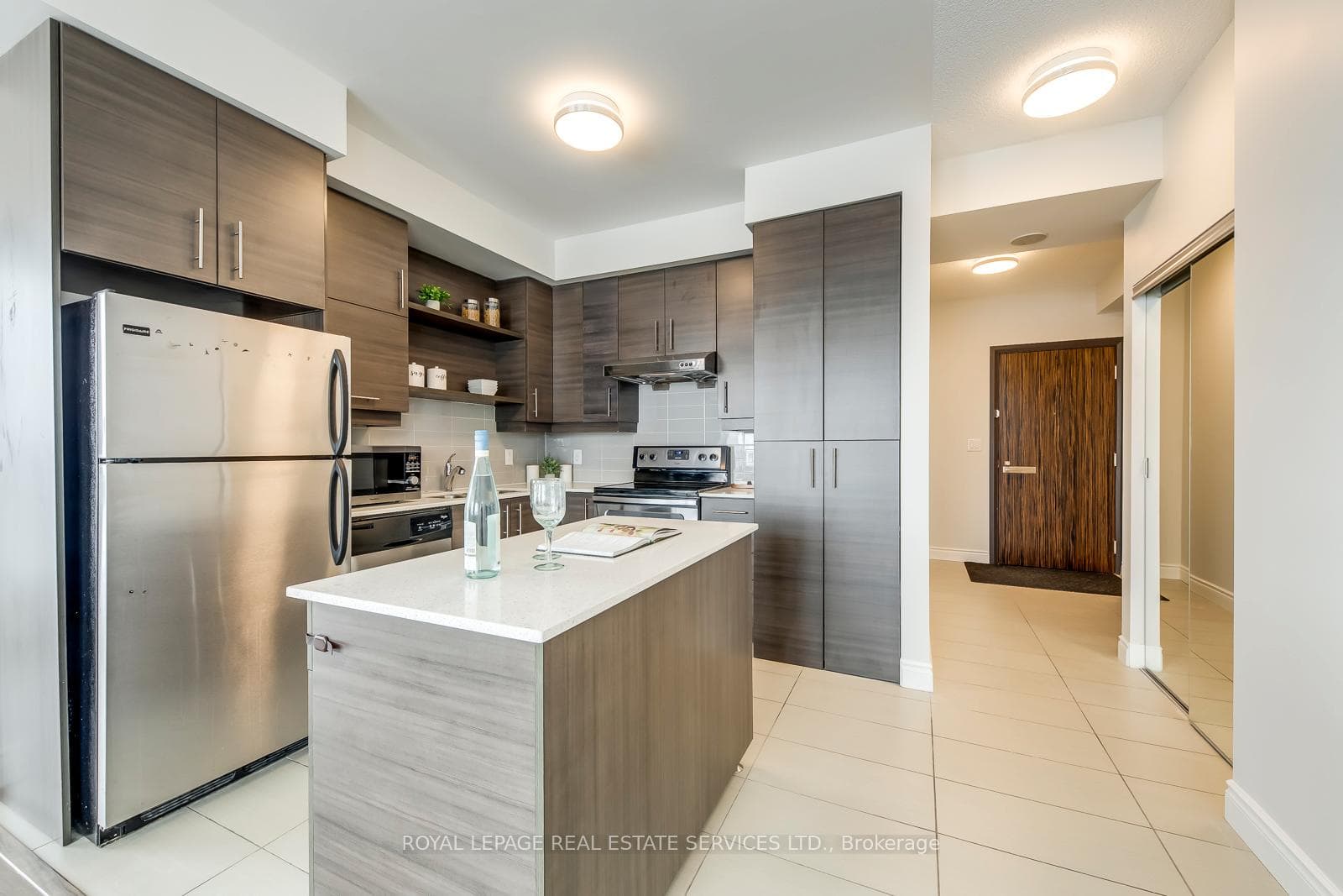 325 South Park Road Unit 1003 photo 8