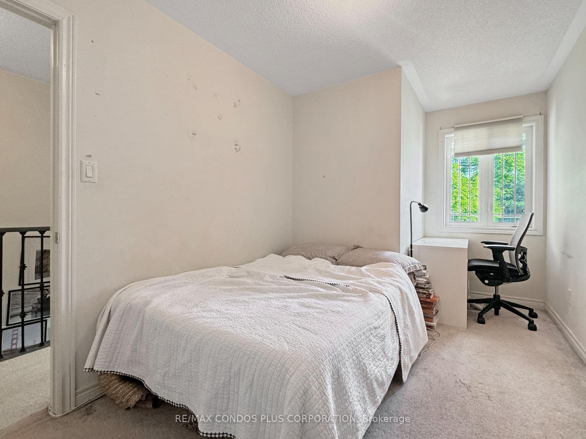 4267 Lawrence Avenue Unit A photo 9