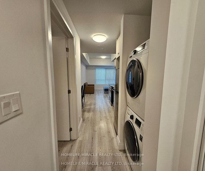 652 Princess Street Unit 420 photo 17