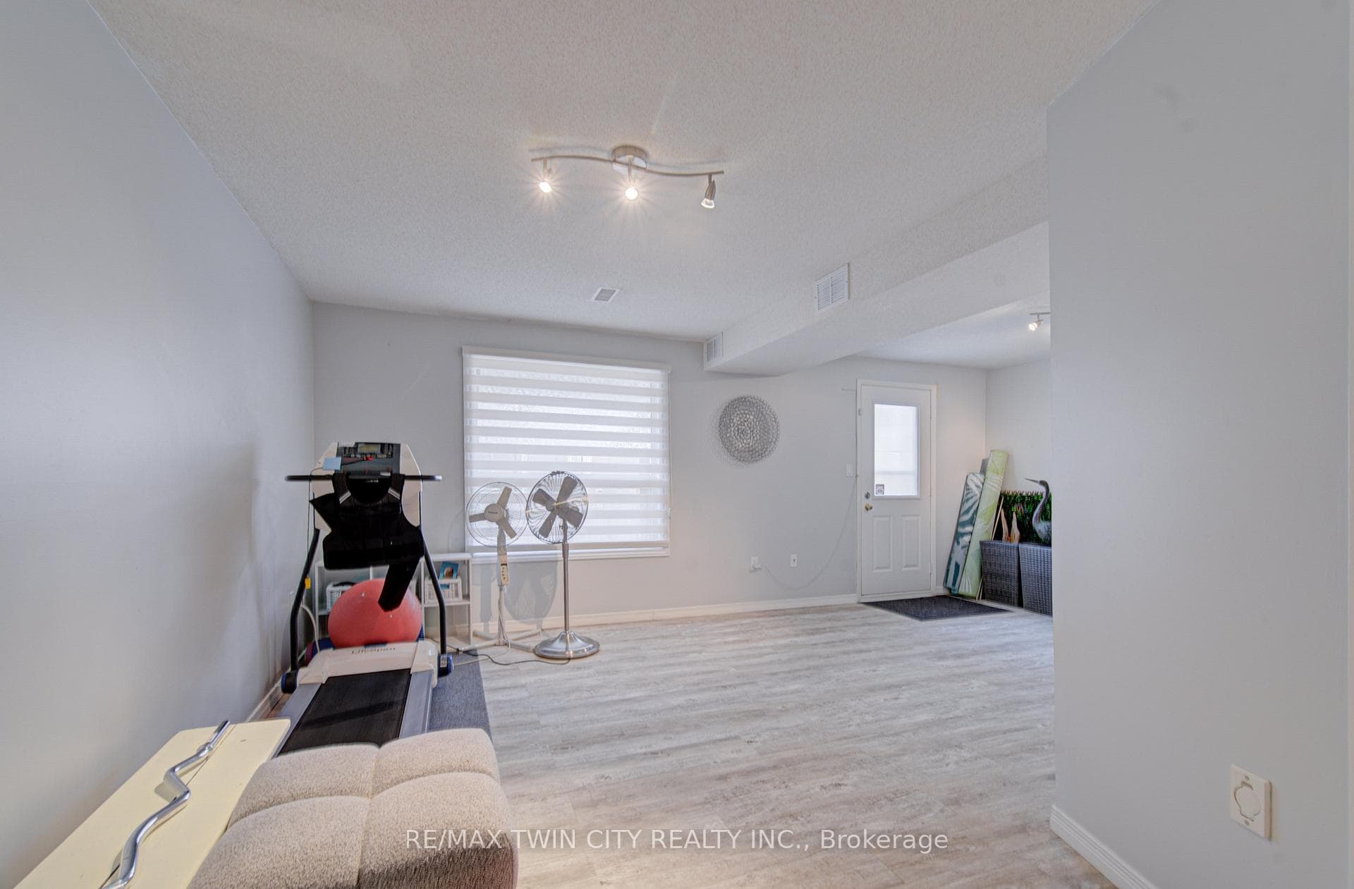 54 Green Valley Drive Unit 12 photo 23