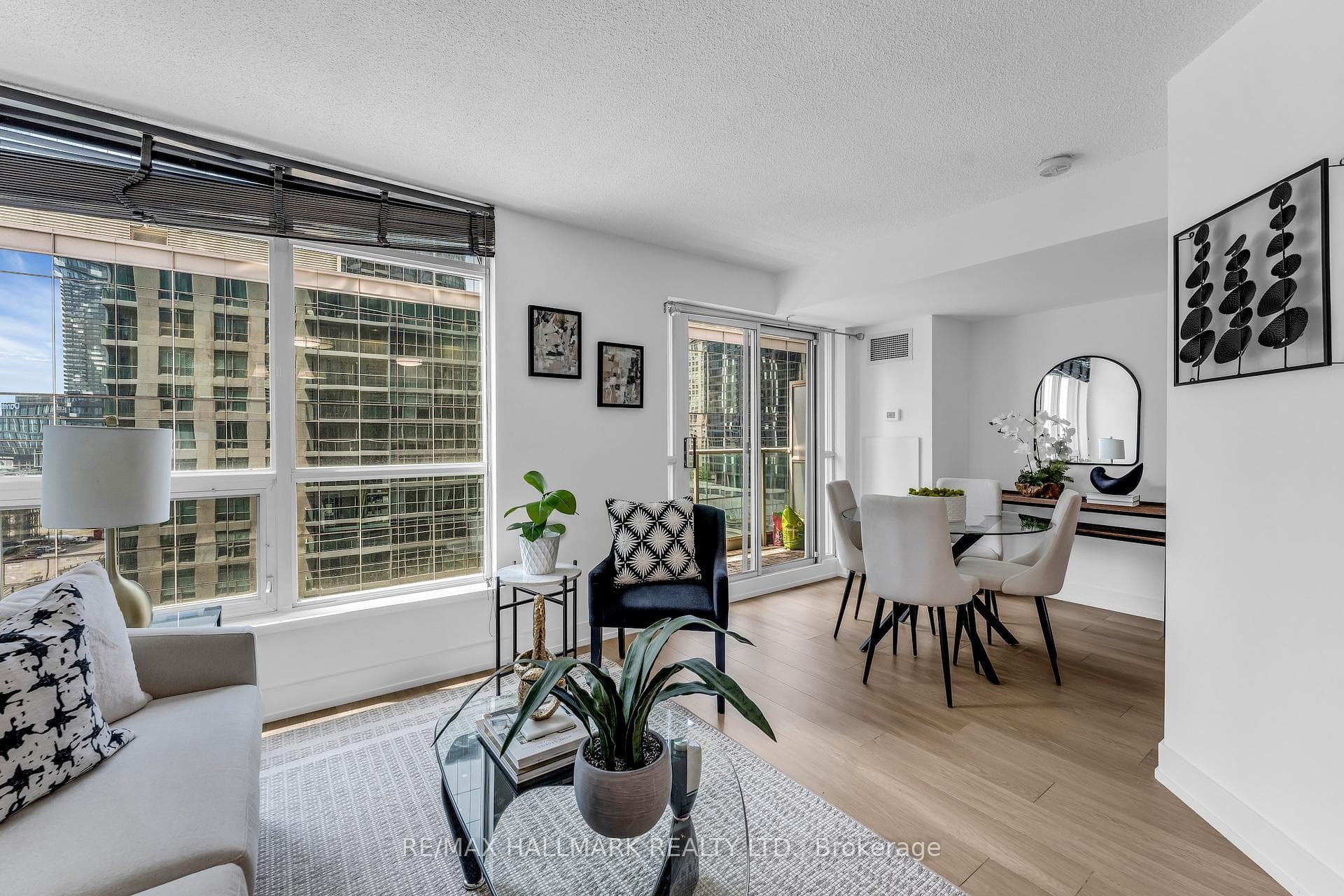 18 Yonge Street Unit 1214 photo 17