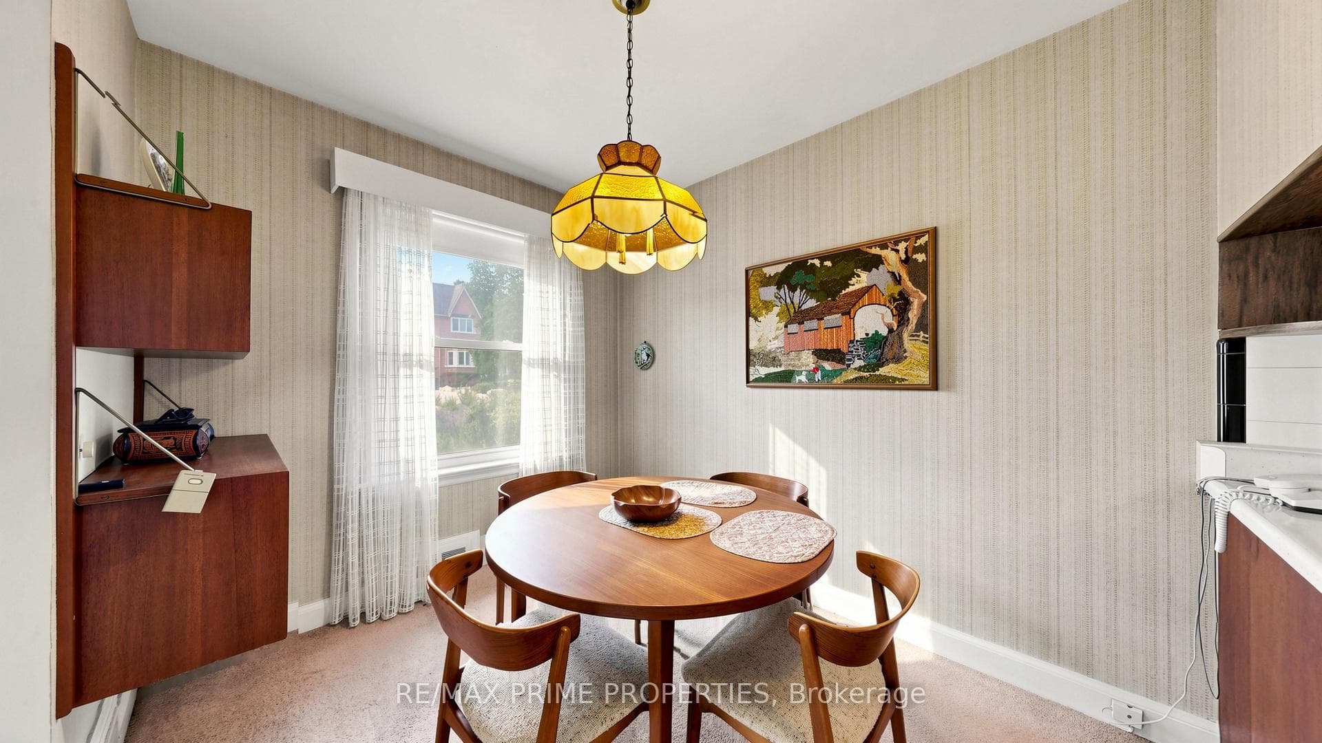 33 Irvington Crescent photo 14
