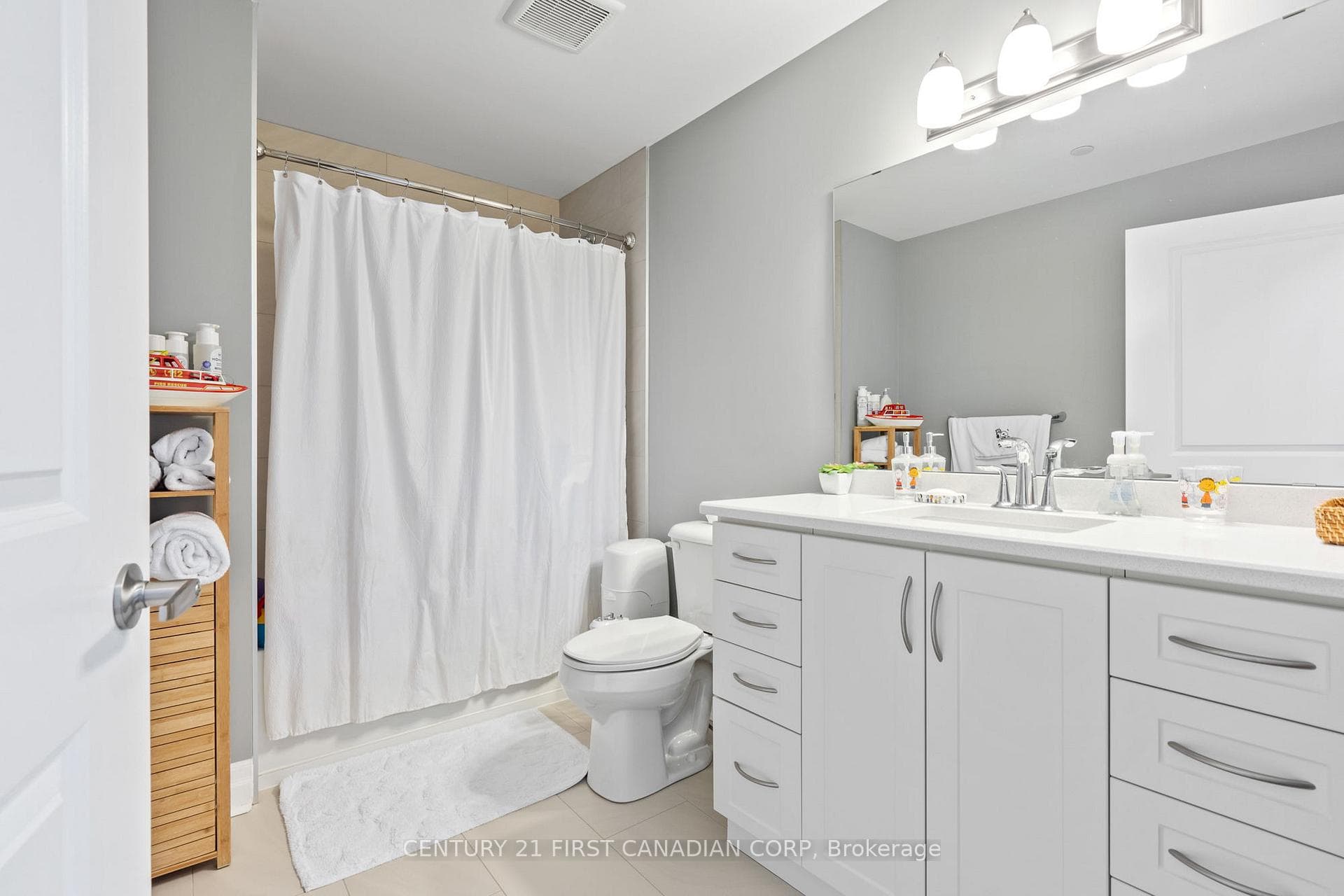260 Villagewalk Boulevard Unit 503 photo 27