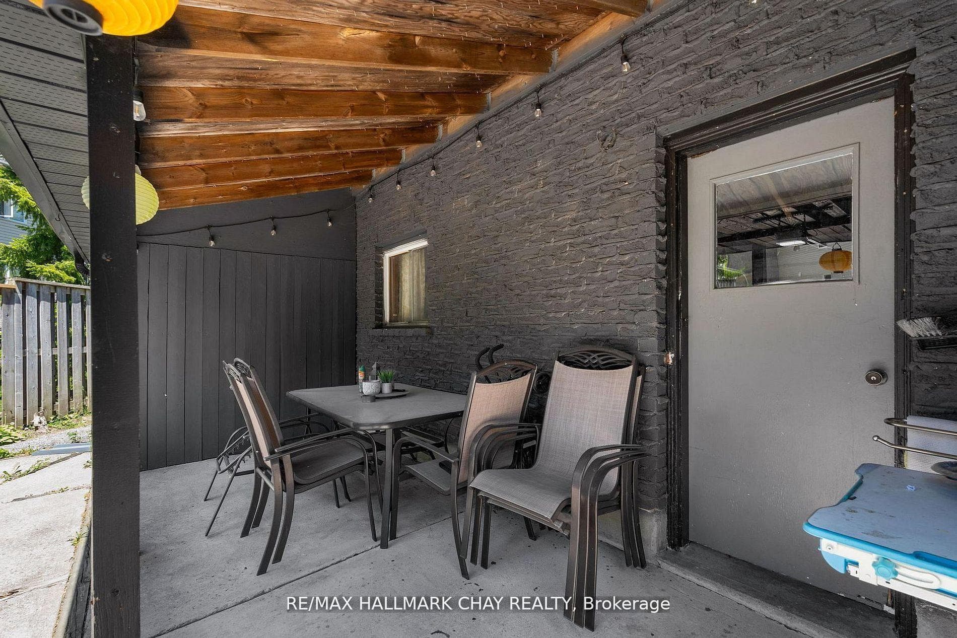 17 Walker Avenue photo 17