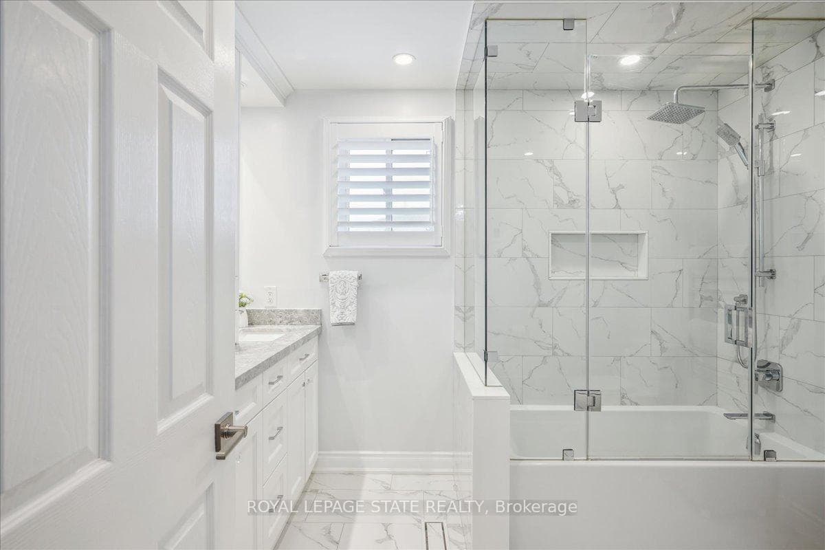 2 Argon Court photo 28