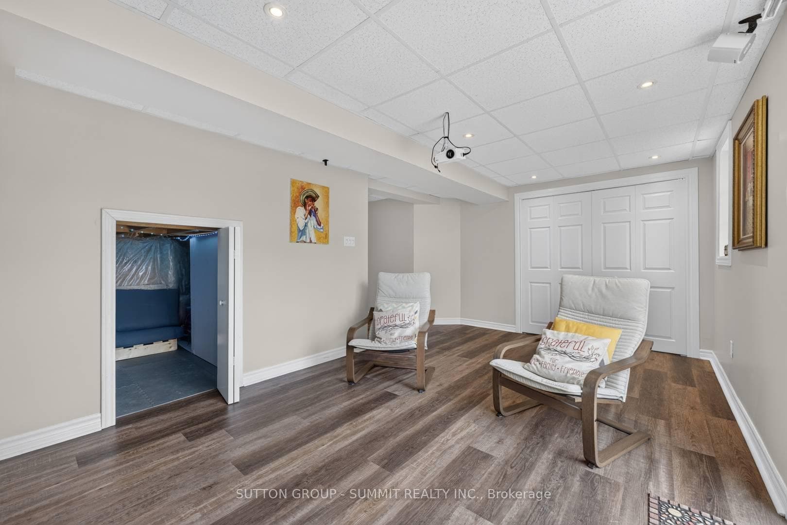 187 Kirkvalley Crescent photo 37