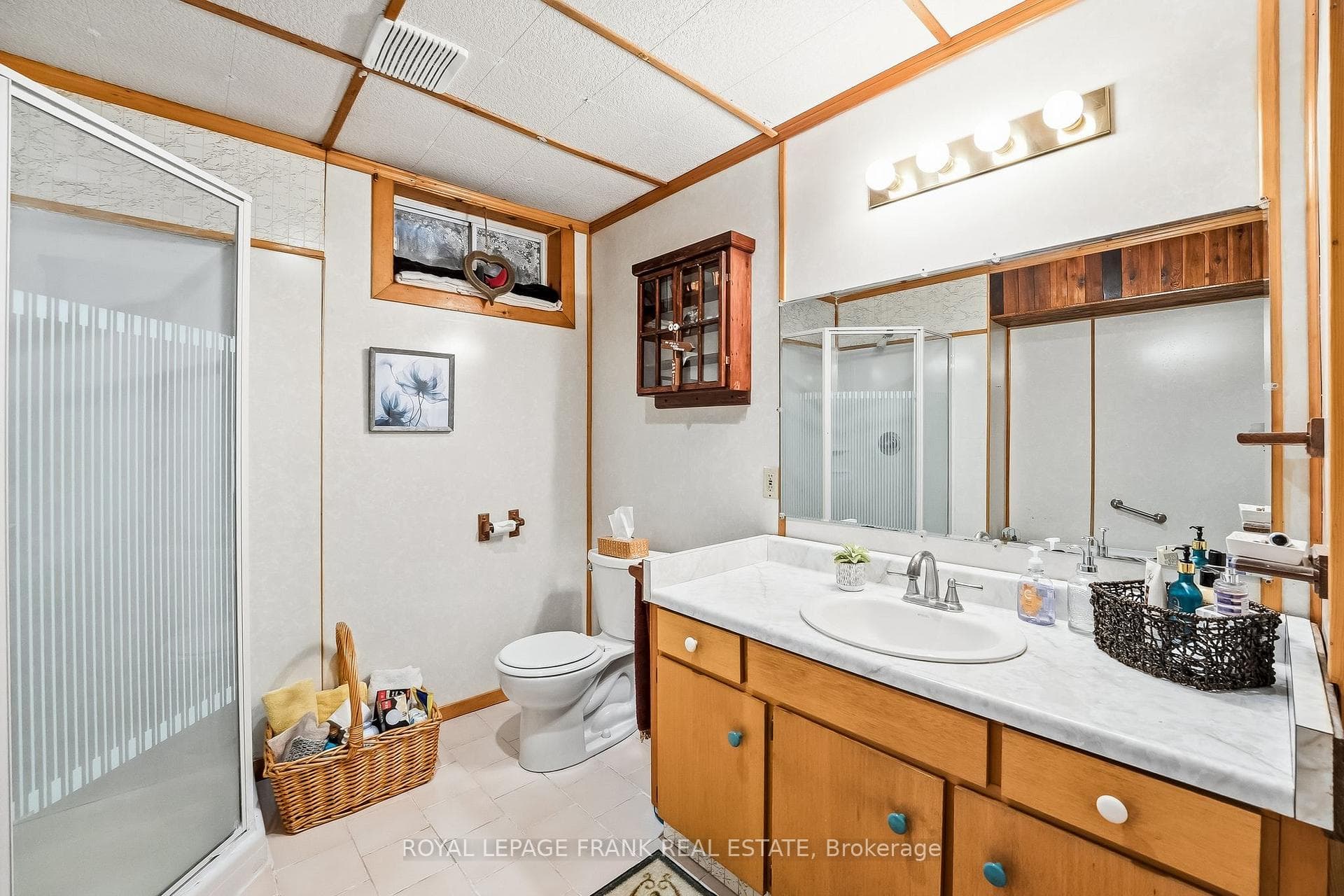 250 Meadow Road photo 22