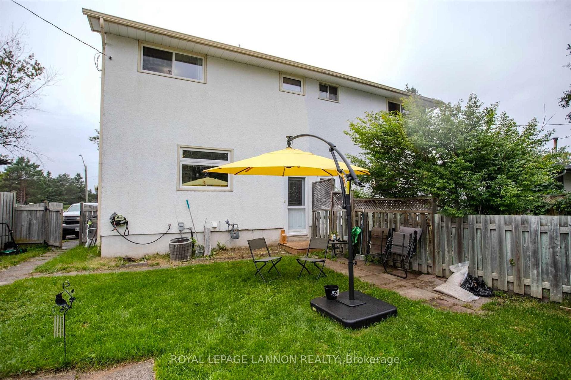 348 University Drive photo 30