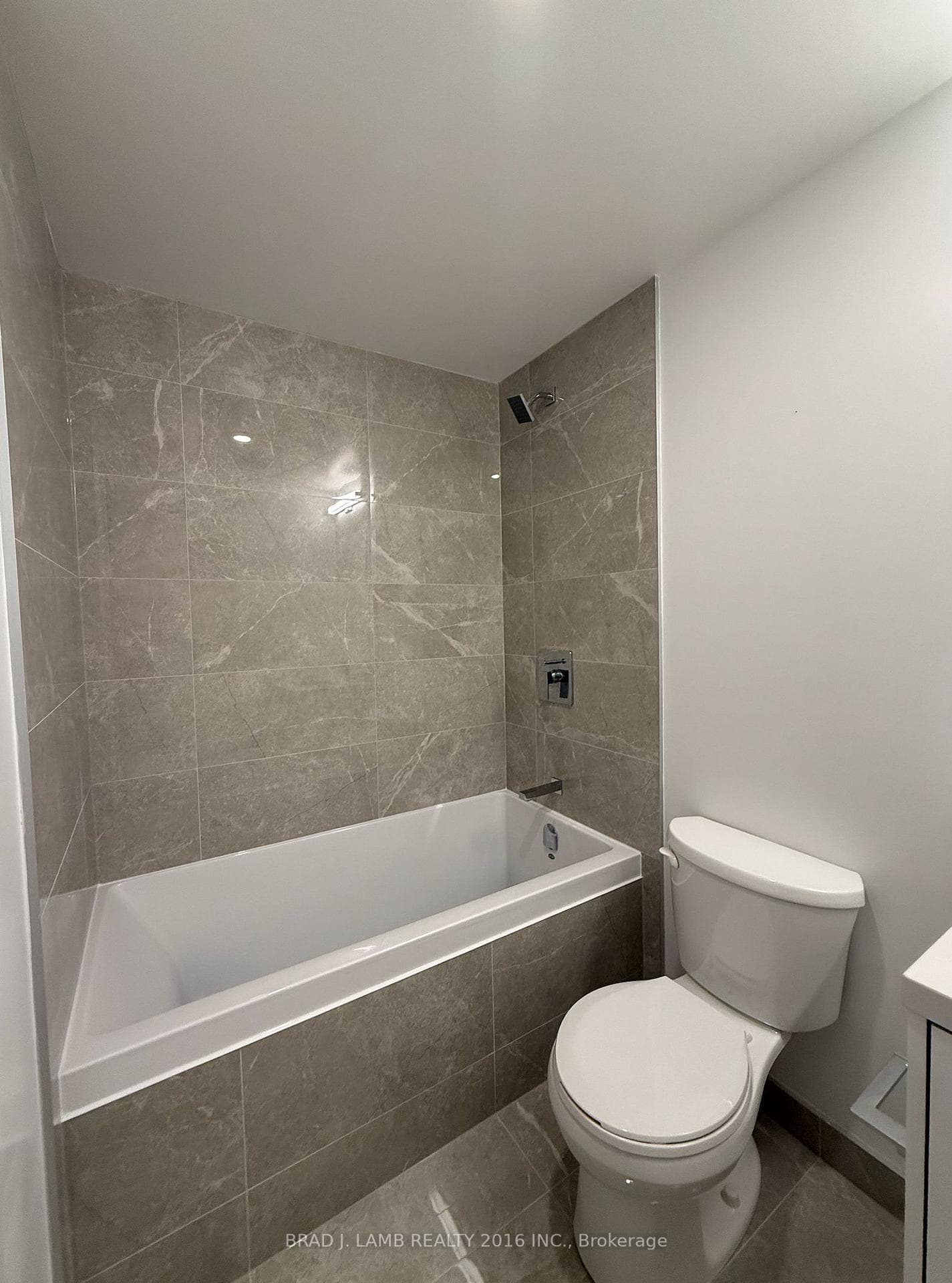 55 Ontario Street Unit 717 photo 6