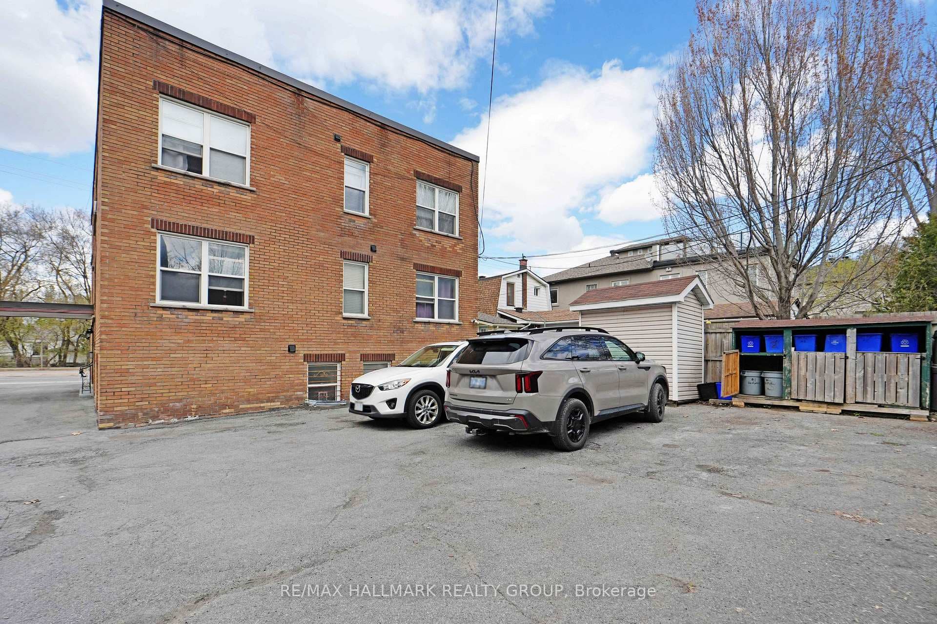 310 Byron Avenue Unit 3 photo 32