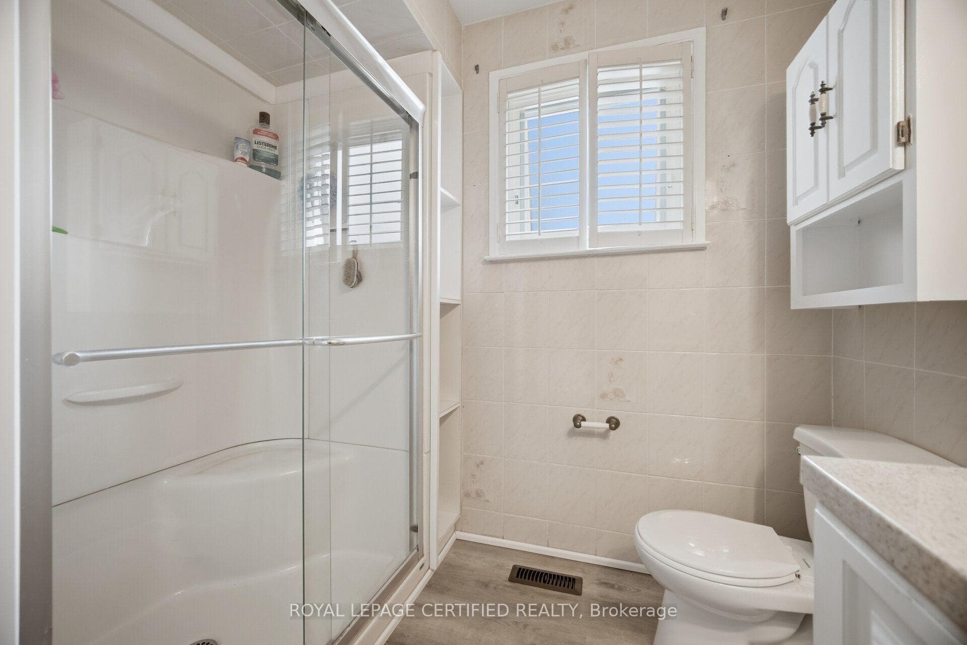 33 Grassmere Crescent photo 28