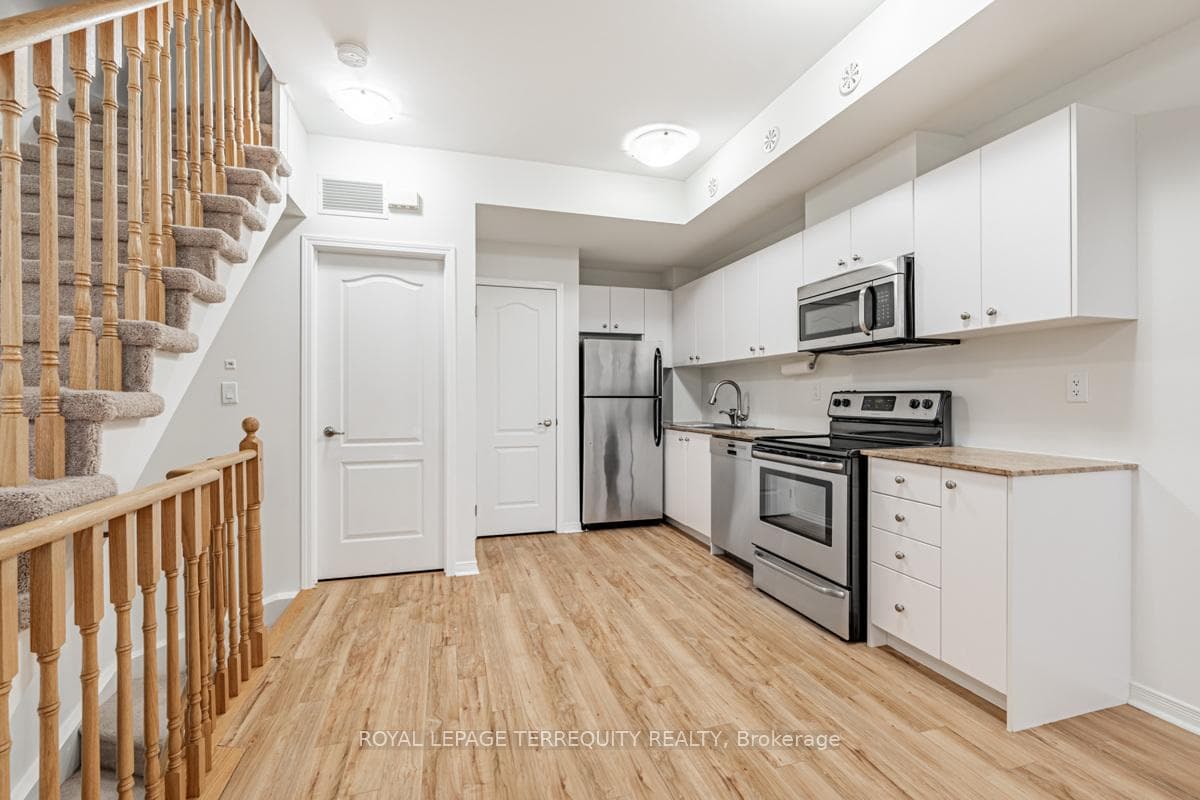 68 Winston Park Boulevard Unit 57 photo 4