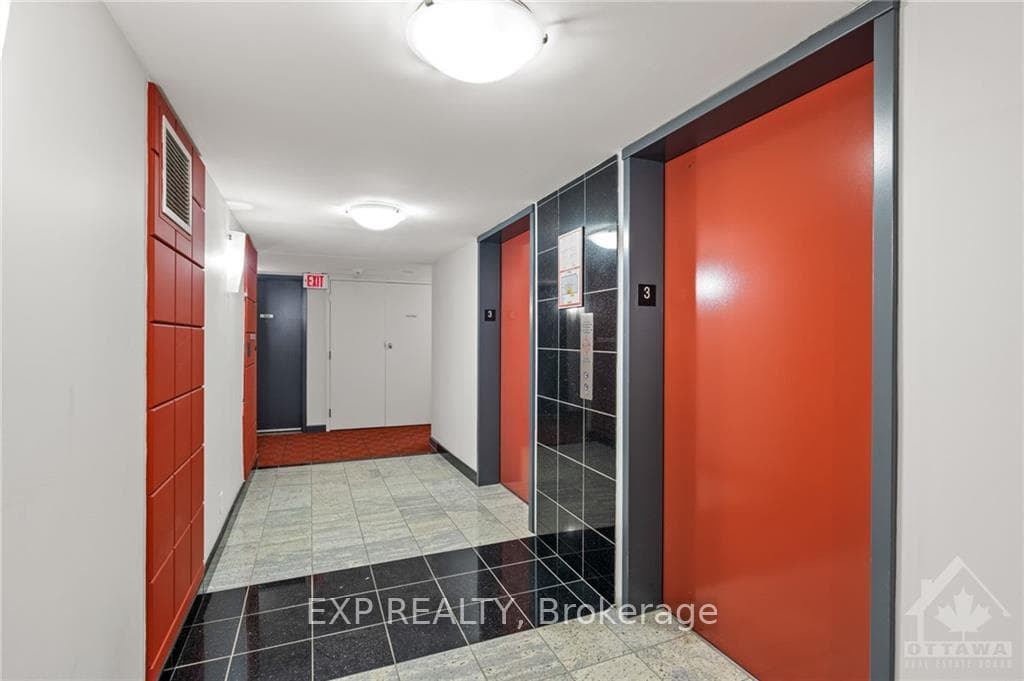 445 LAURIER Avenue Unit 303 photo 5