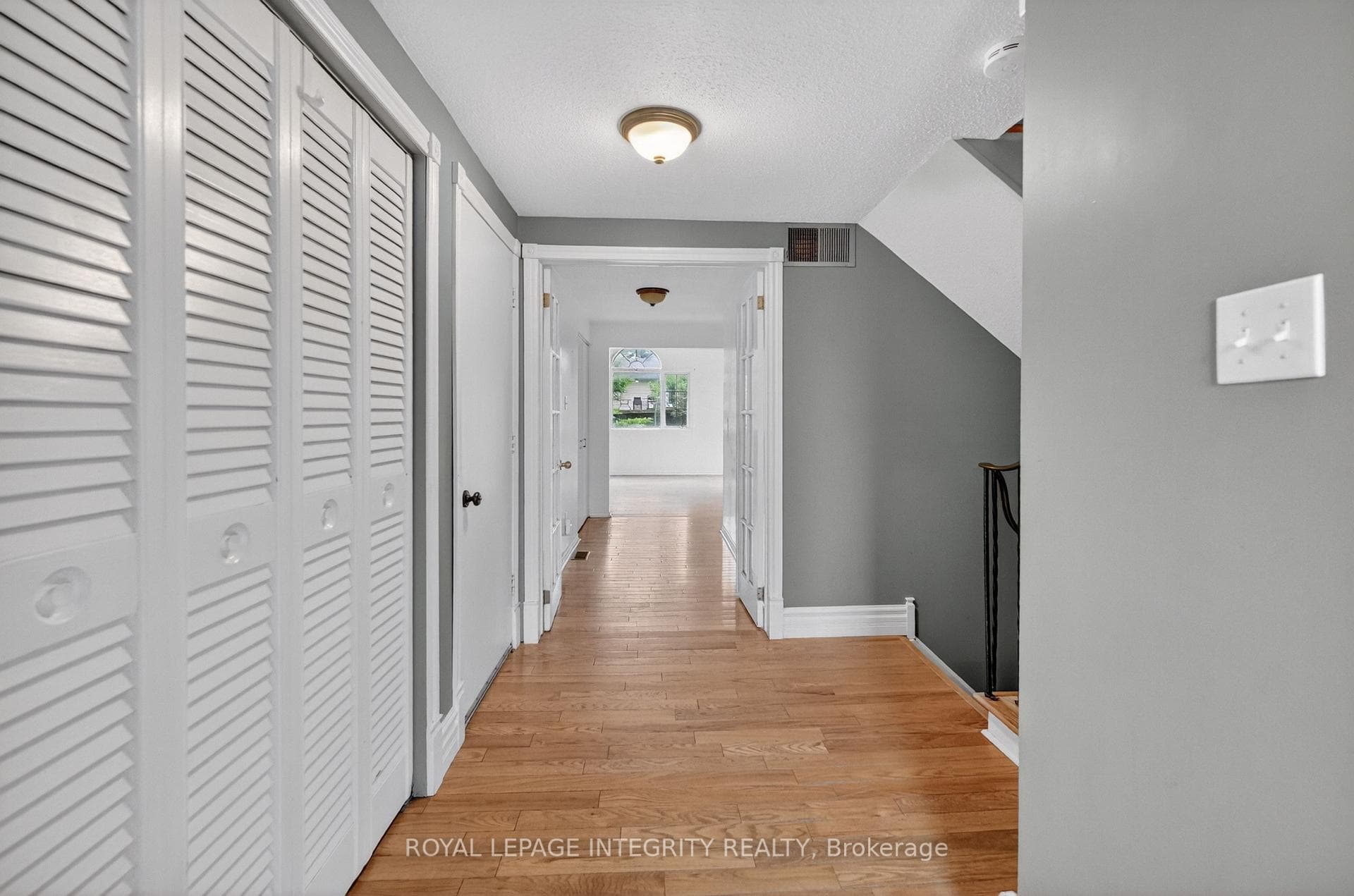 46 St Remy Drive photo 3