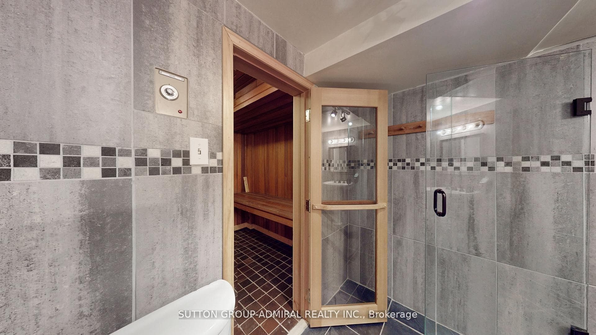 8 Mead Court photo 35
