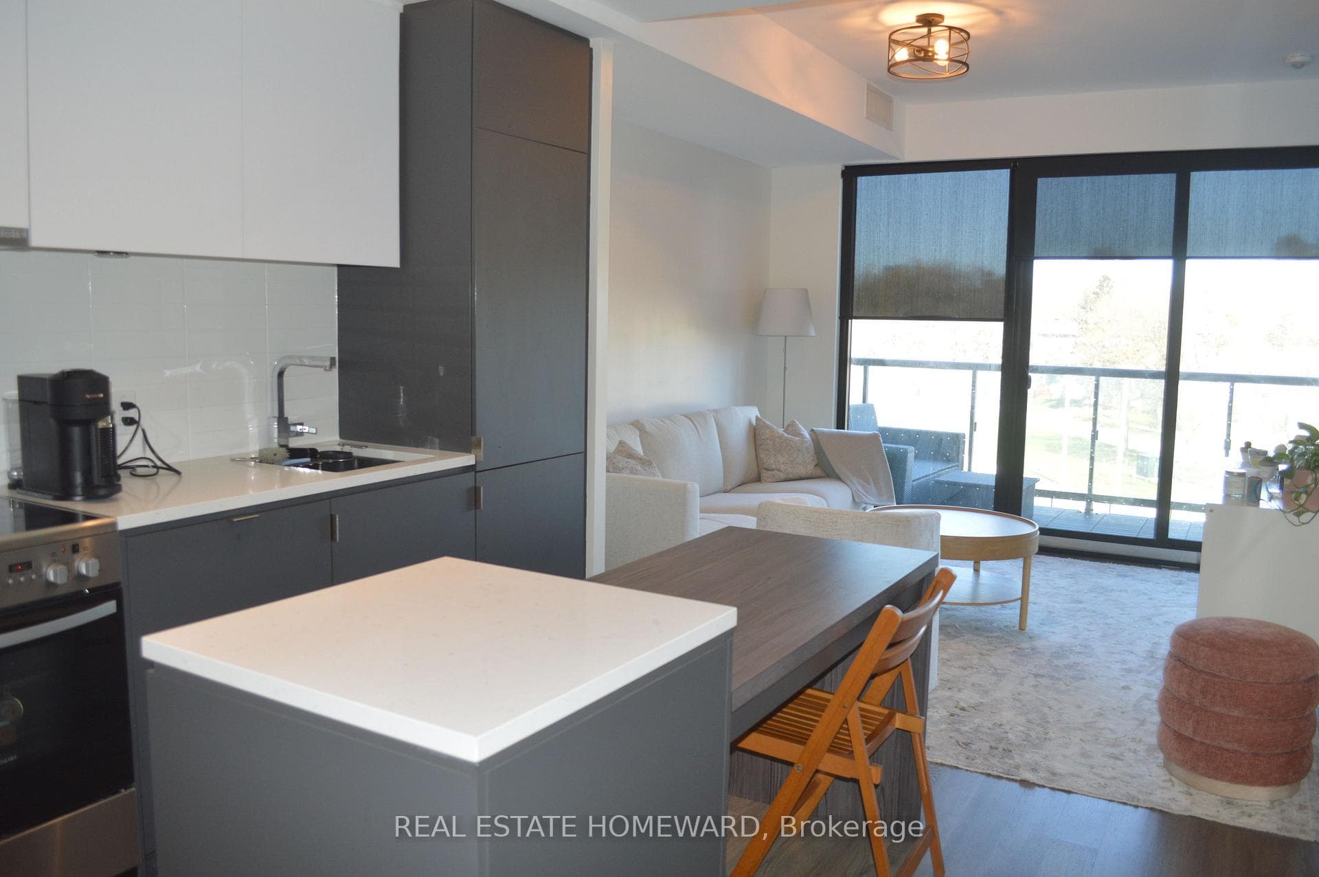 7 Smith Crescent Unit 307 photo 27