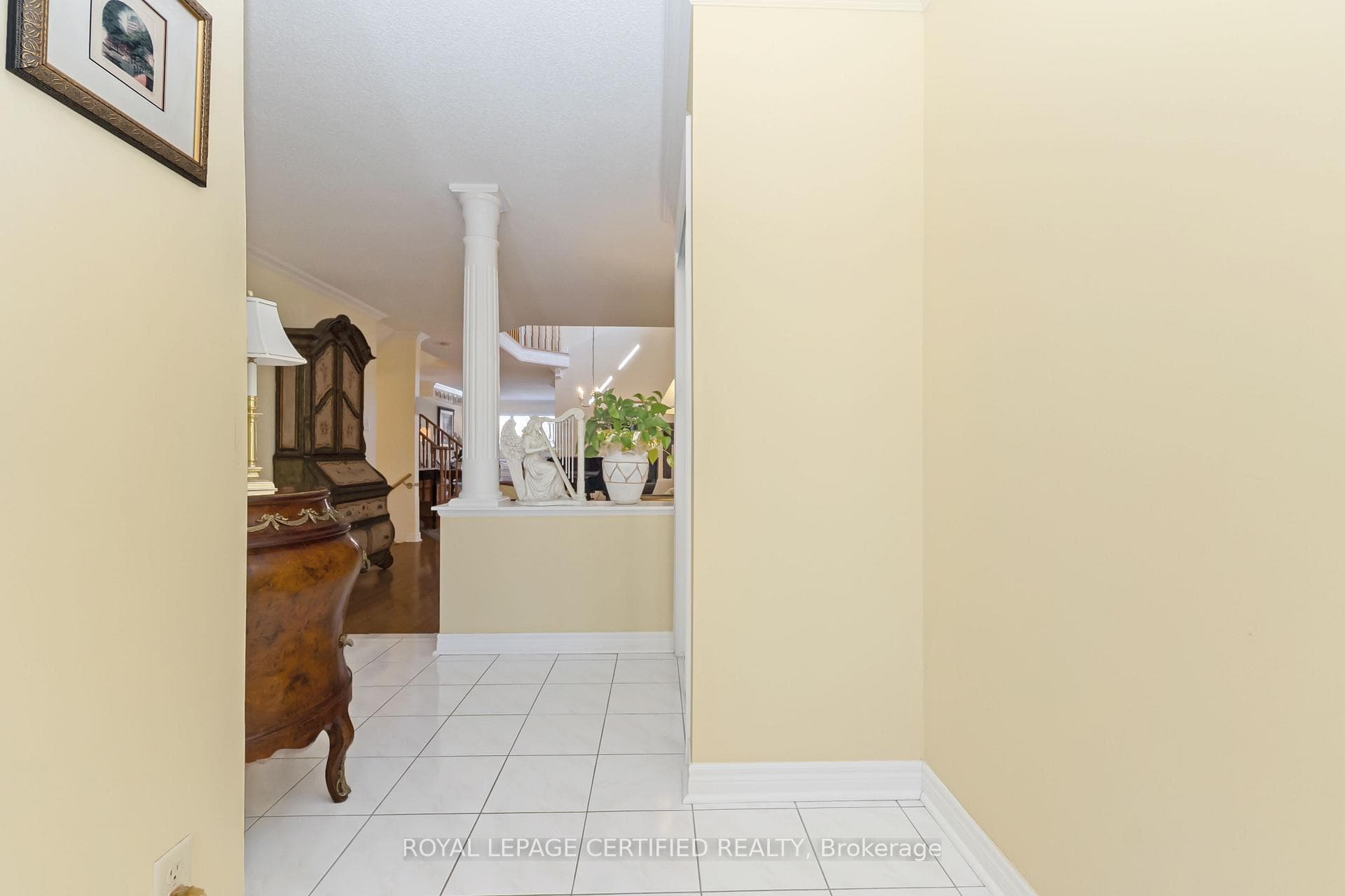 5333 Hollypoint Avenue photo 4