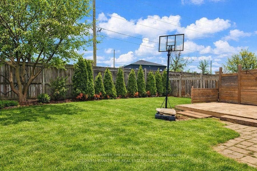 217 Stonebriar Drive photo 2
