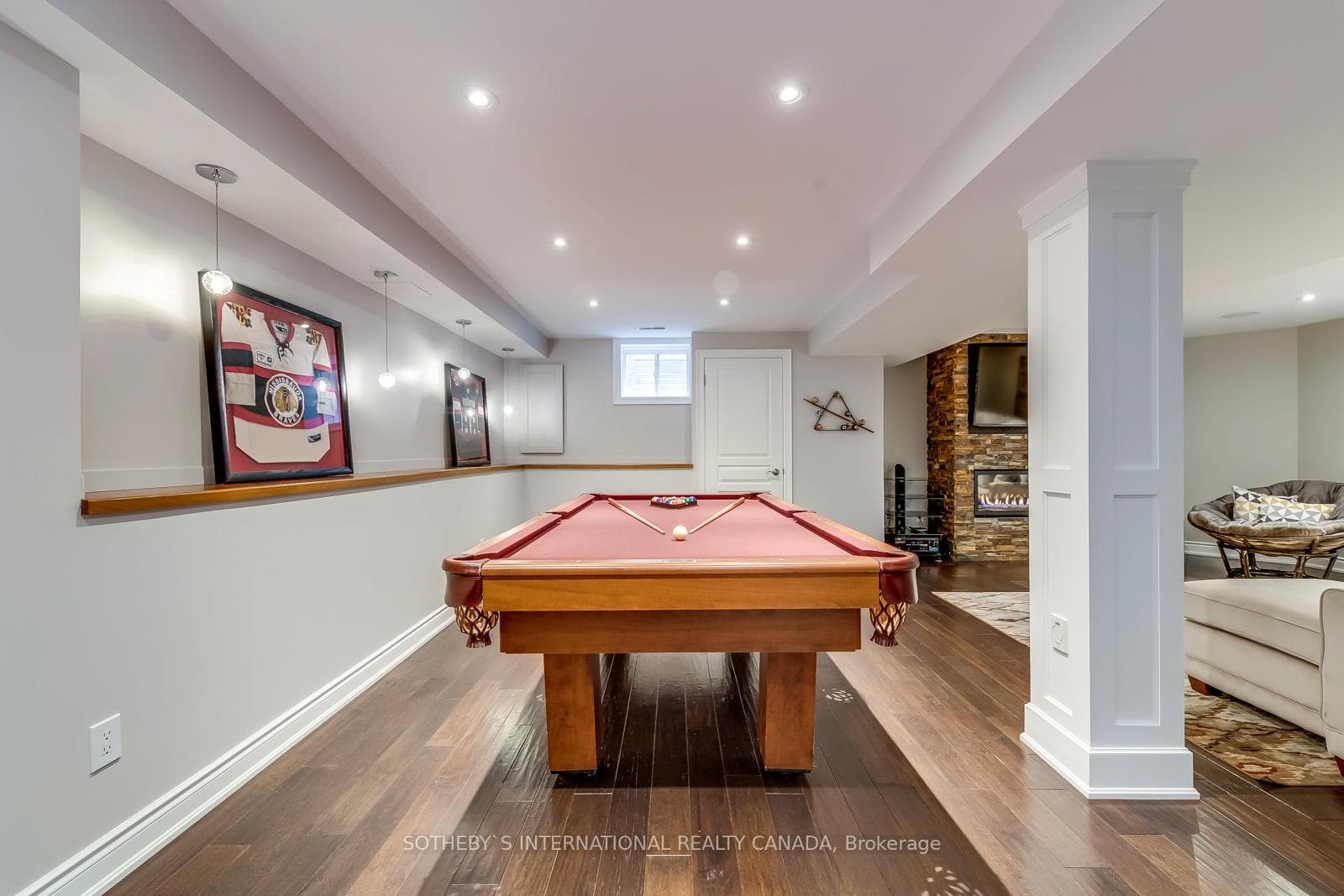 577 Renshaw Court photo 30