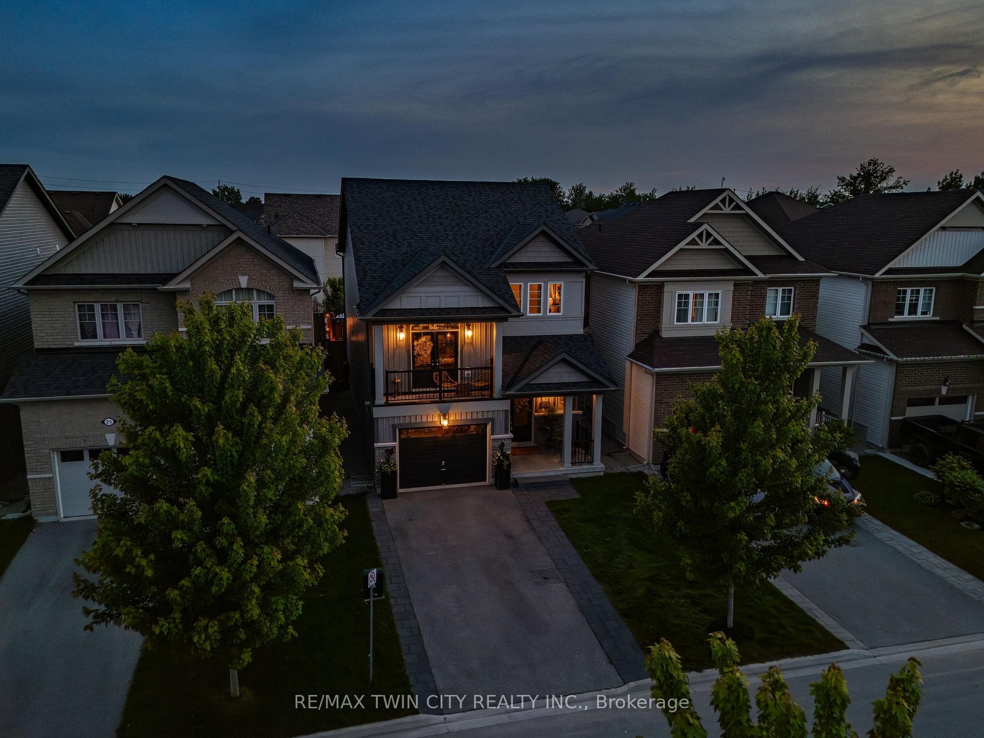 29 McFarlane Crescent photo 4