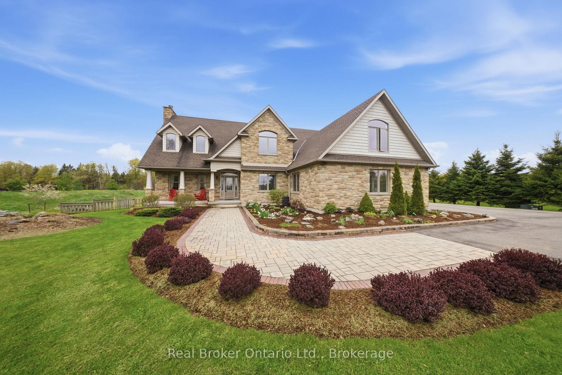 4760 Nassagaweya-Puslinch Townline photo 3