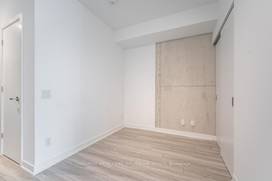 458 Richmond Street Unit 806 photo 14