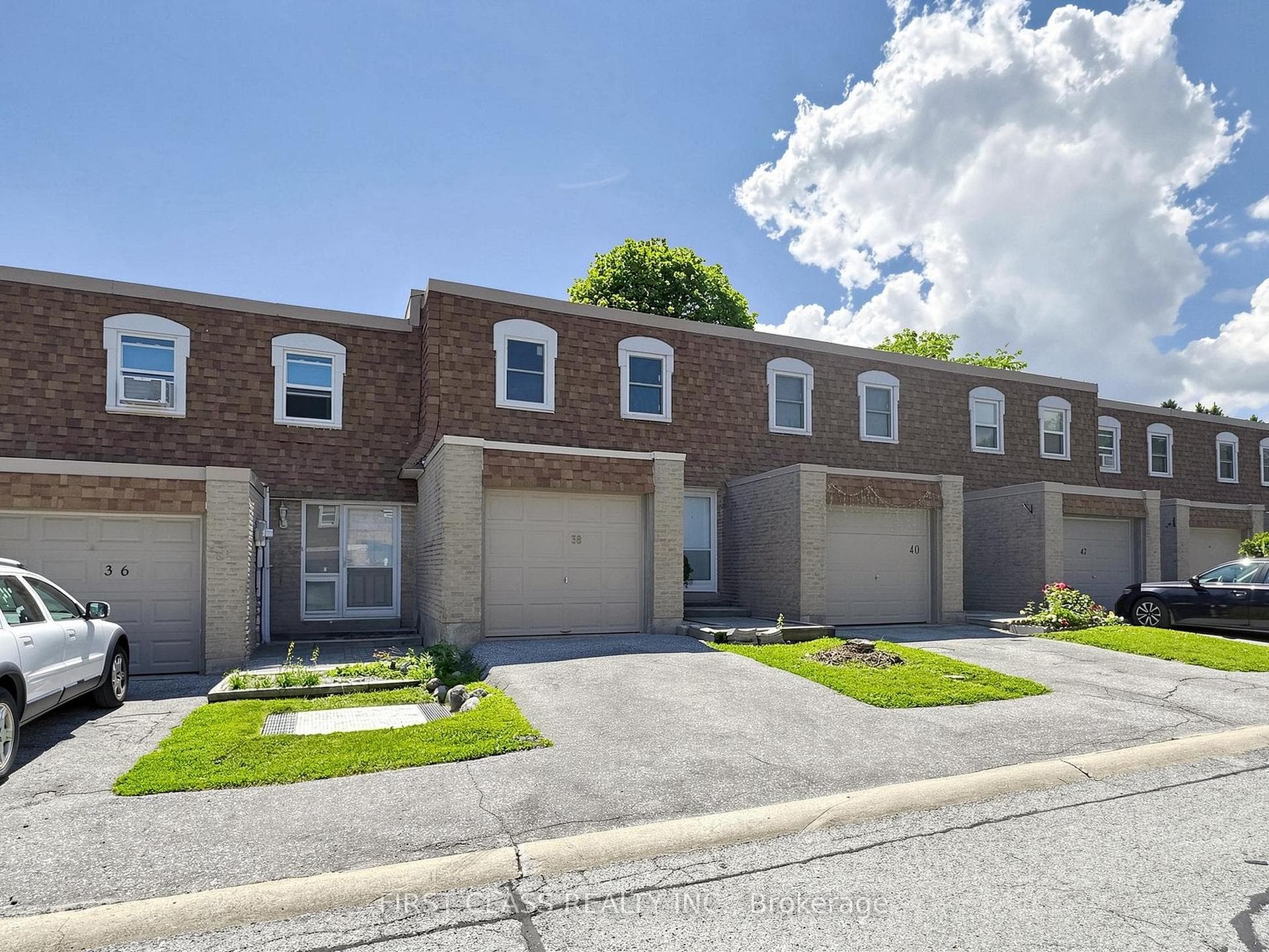 850 Huntingwood Drive Unit 38 photo 2
