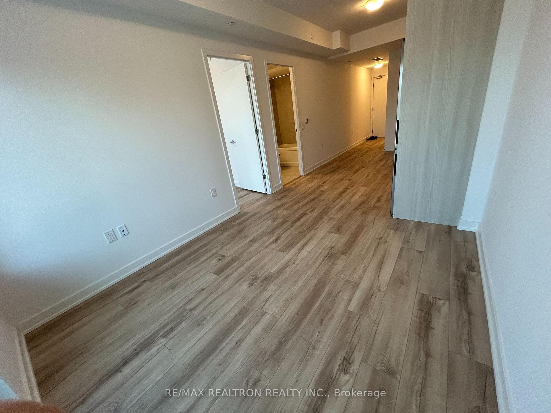 7437 Kingston Road Unit 212B photo 5