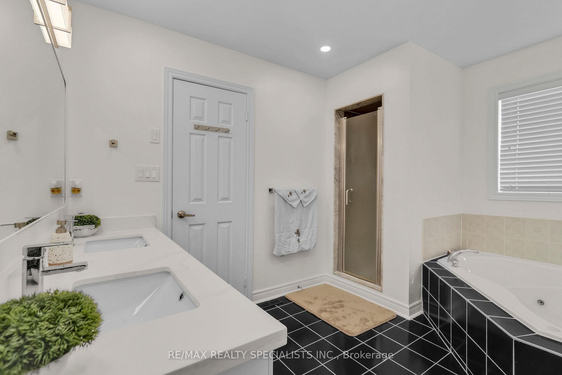794 White Clover Way photo 27