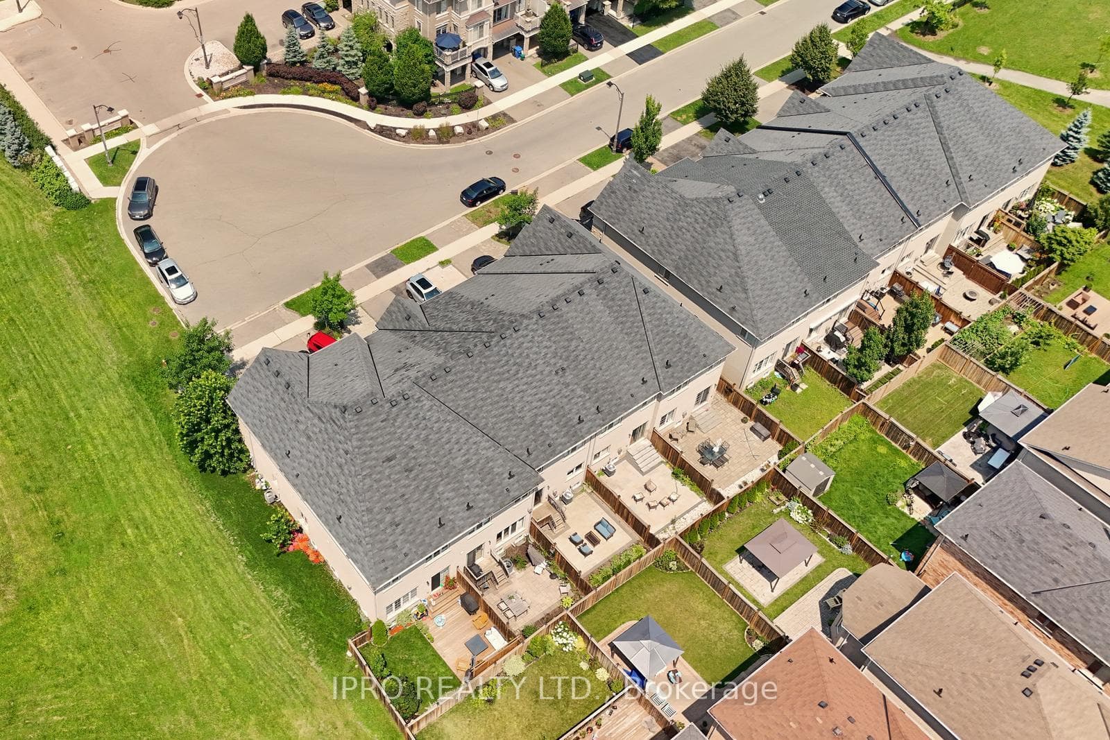 2450 Greenwich Drive photo 38