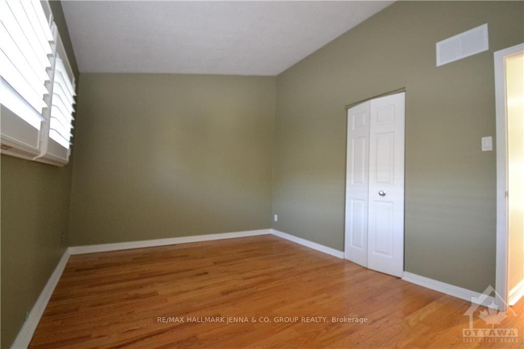 175 CRICHTON Street photo 25