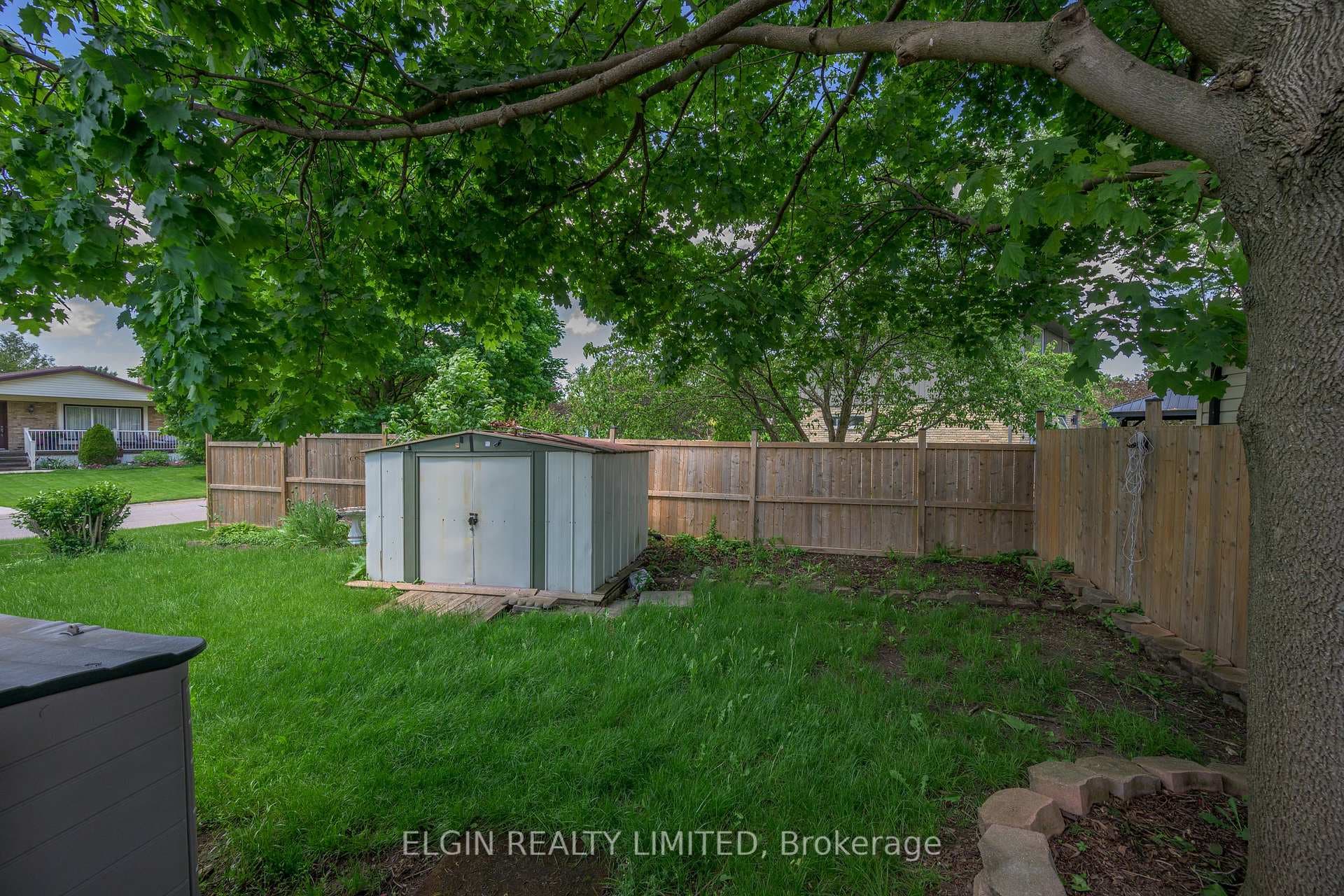 59 Barrett Crescent photo 25