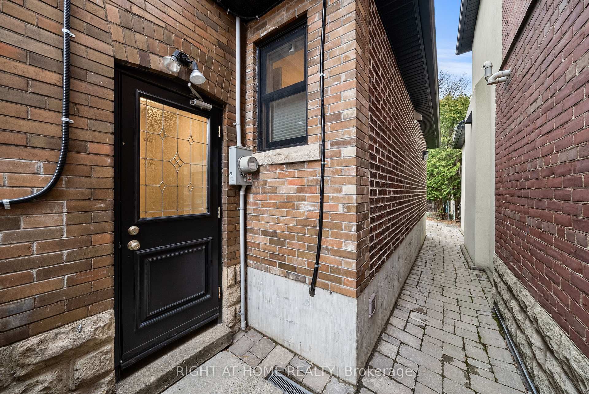 113 Eastbourne Avenue photo 32