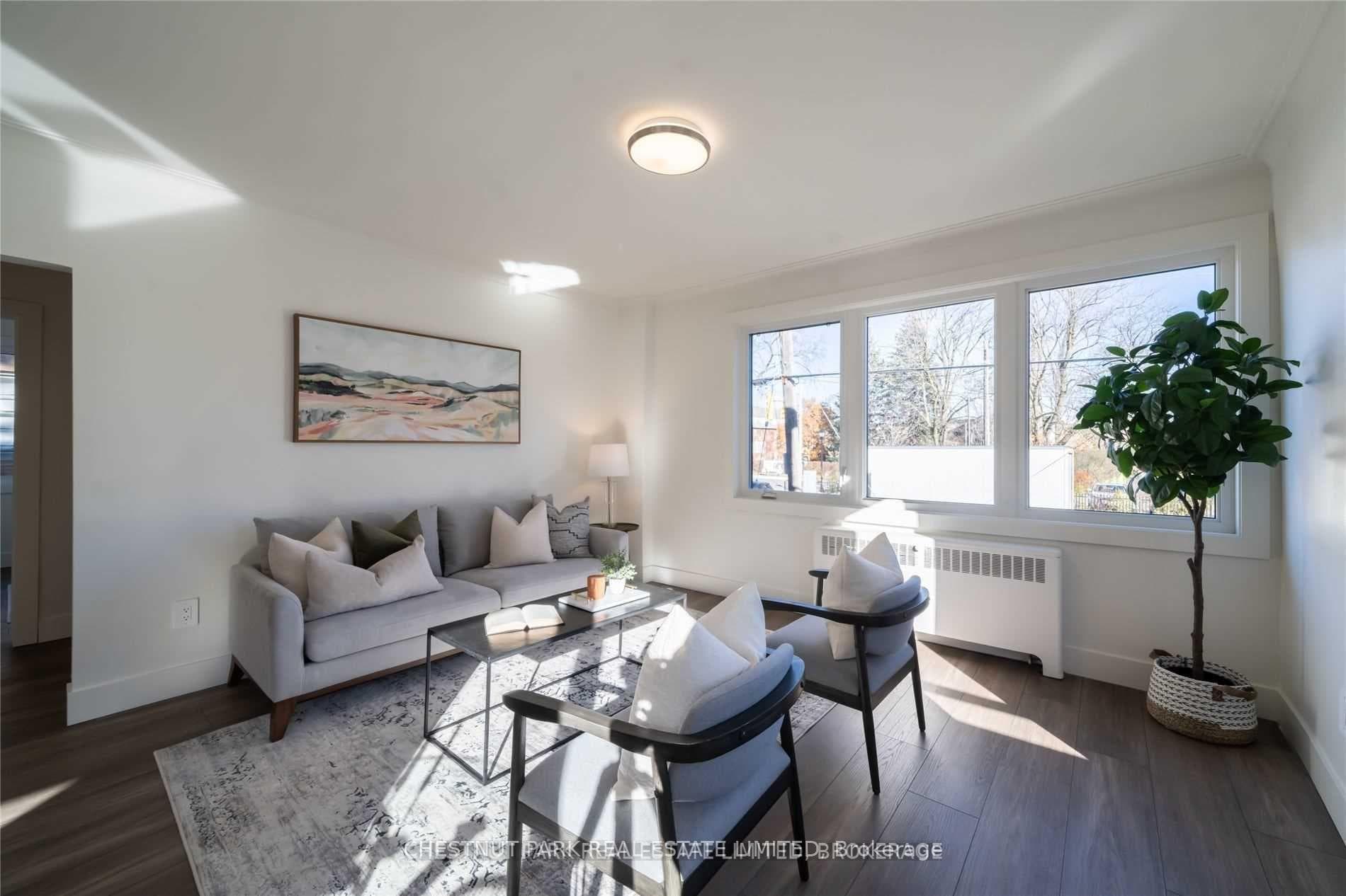 1484 Avenue Road Unit 2 photo 8