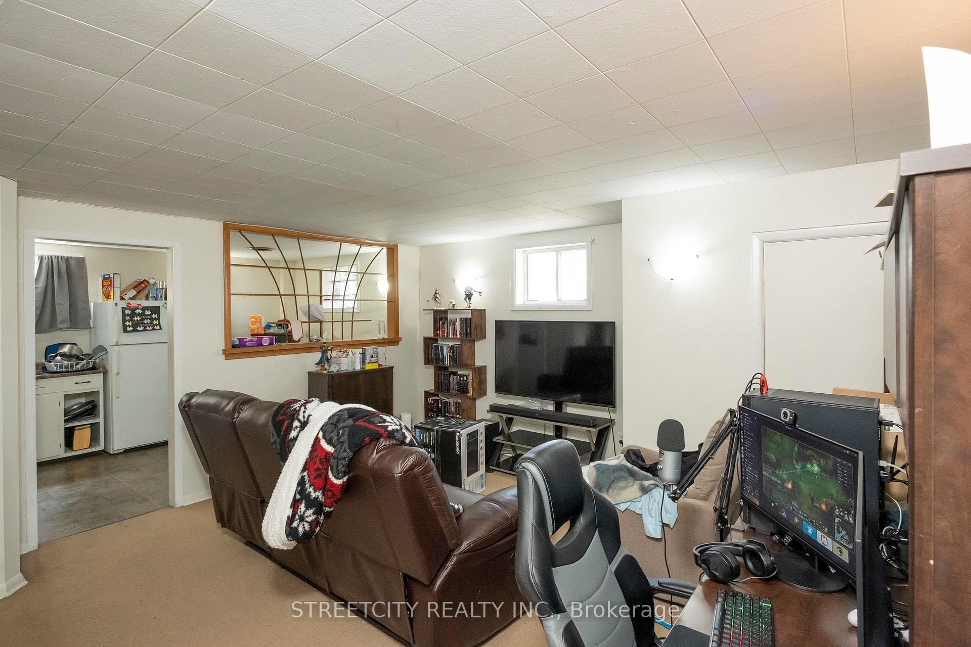530 Hyde Park Avenue photo 43