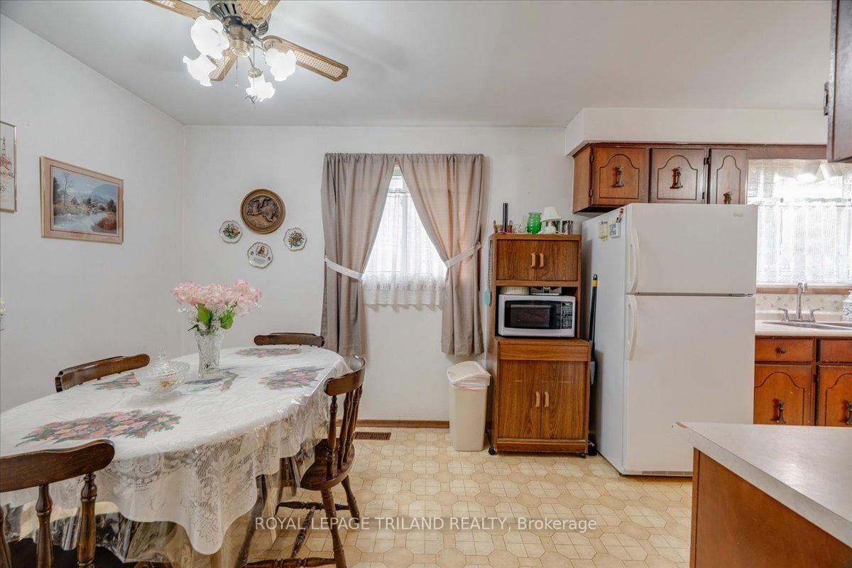 22827 Mayfair Road photo 21