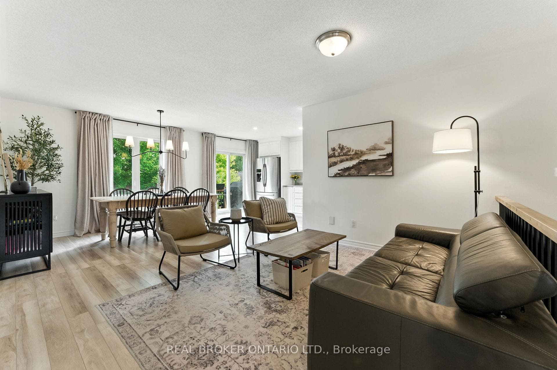 133 Raina Way photo 10
