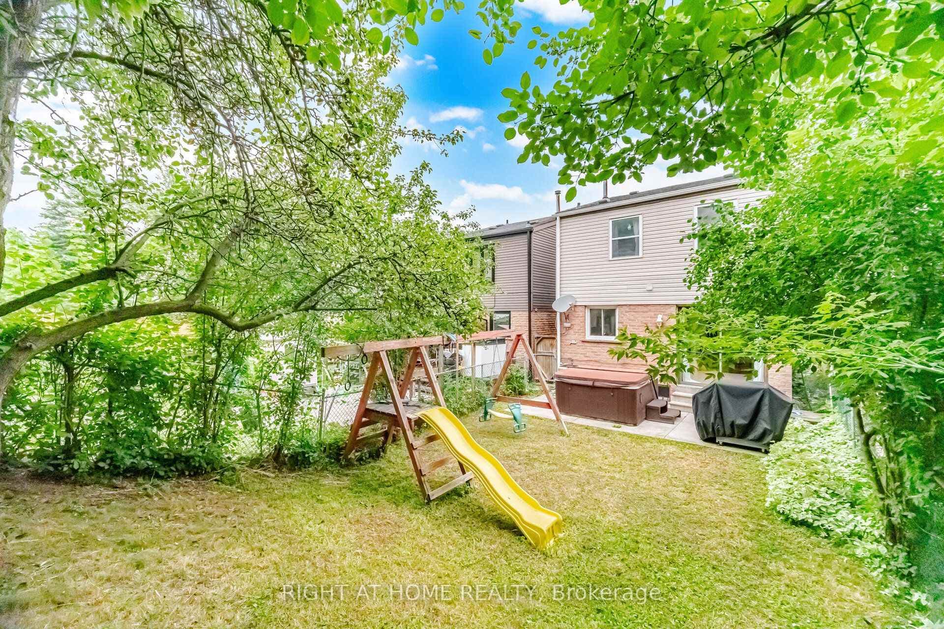 121 Bob O'link Avenue photo 36