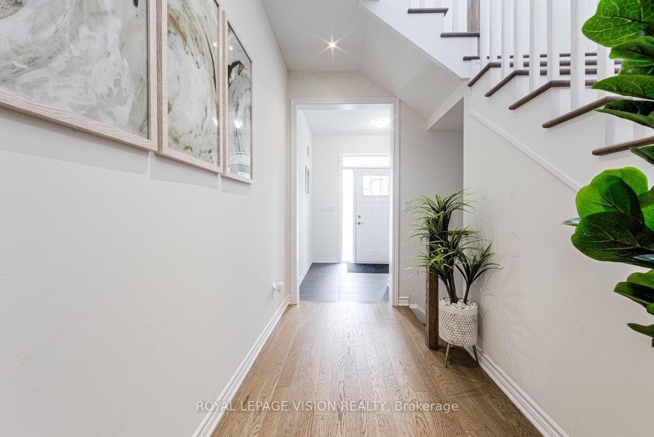 33 Bremner Street photo 6
