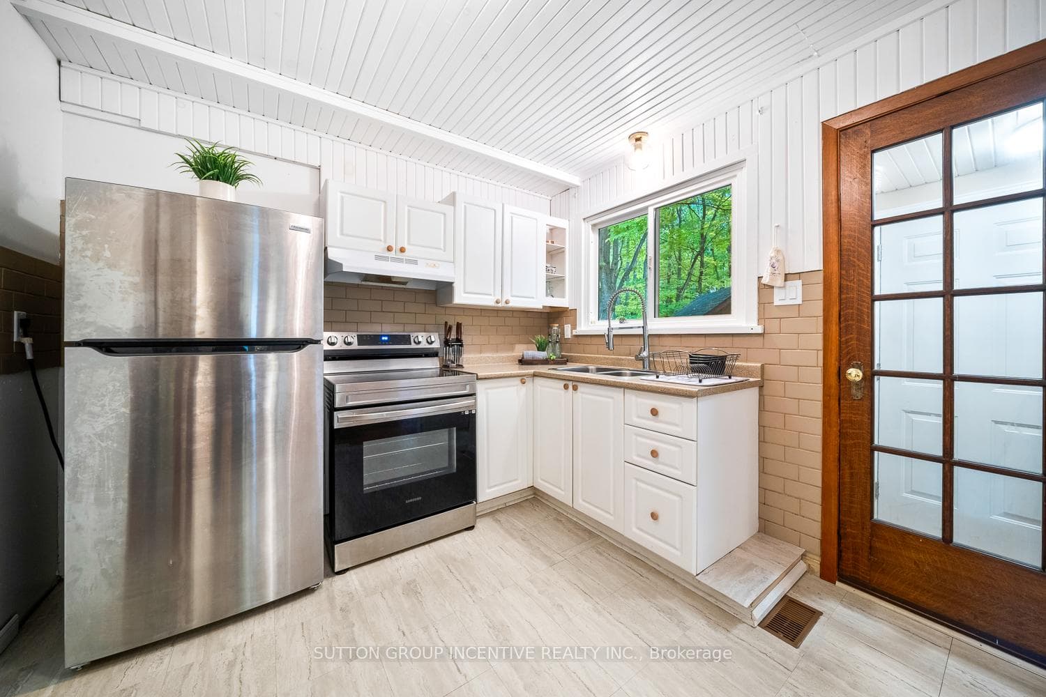 11 Bourgeois Court photo 19