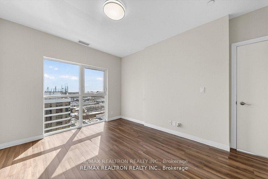 2152 Lawrence Avenue Unit PH08 photo 11