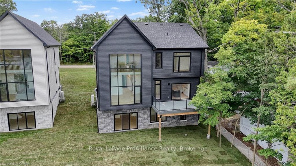 326 NICHOLSON PT Road photo 2